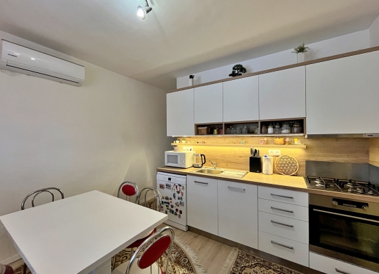 Predaj, trojizbový byt Levice, Rybníky III, po kompletnej rekonštrukcii, čiastočne zariadený