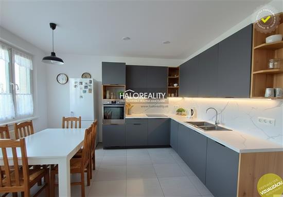 Predaj, trojizbový byt Zvolen, s balkónom 