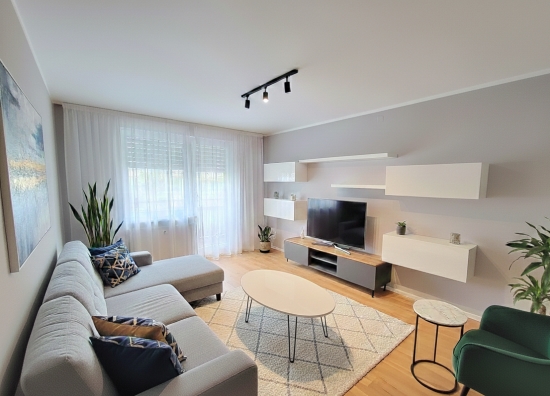 Predaj, trojizbový byt Zvolen, s balkónom 