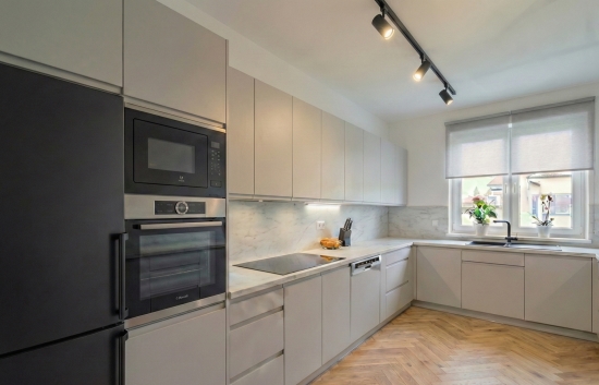 Predaj, rodinný dom Zemné, štvorizbový, poschodový