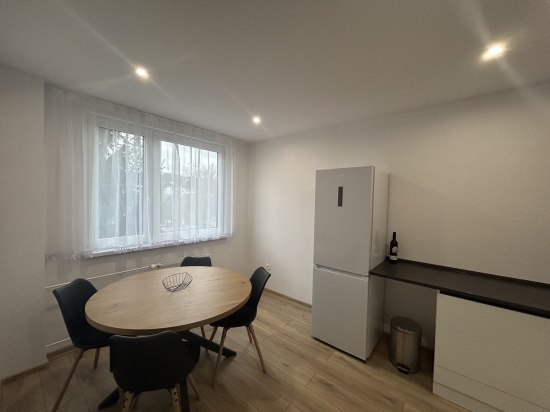 Prenájom, jednoizbový byt Prievidza, Sídlisko Necpaly