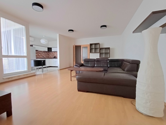 Predaj, dvojizbový byt Bratislava Ružinov, Trnávka, s balkónom  - EXKLUZÍVNE HALO REALITY