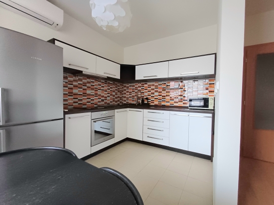 Predaj, dvojizbový byt Bratislava Ružinov, Trnávka, s balkónom  - EXKLUZÍVNE HALO REALITY