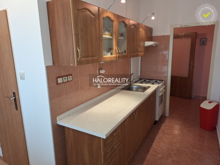 Predaj, trojizbový byt + polizba Sereď, ul. D.Štúra