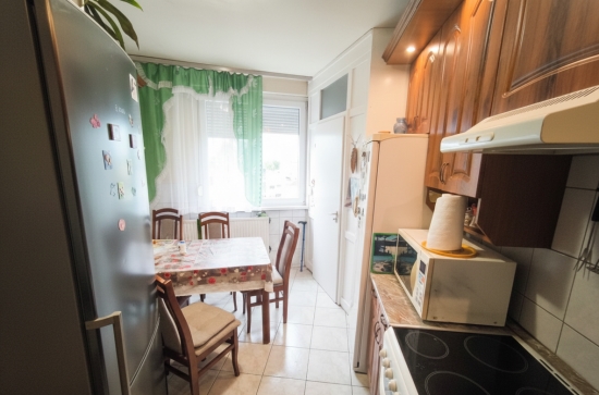 Predaj, štvorizbový byt Levice, Rybníky I