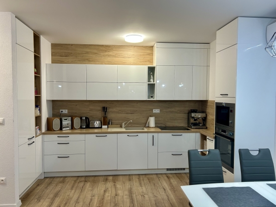 Predaj, trojizbový byt Prievidza, s garážovým státím - NOVOSTAVBA - EXKLUZÍVNE HALO REALITY