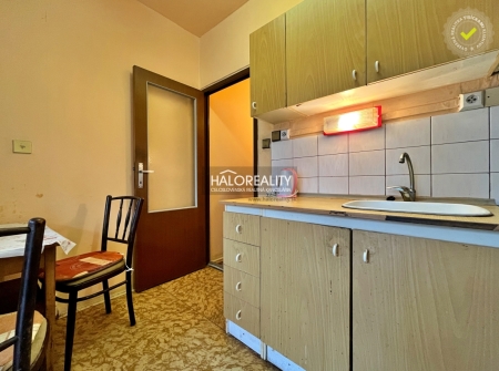 Predaj, jednoizbový byt Levice, Vinohrady, pôvodný stav, s lodžiou