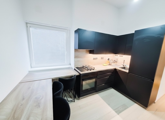 Prenájom, dvojizbový byt Biely Kostol, s terasou a parkovaním