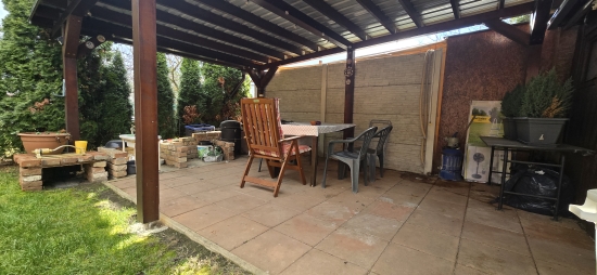 Predaj, slnečná záhradka s bazénom, 216 m2  Galanta