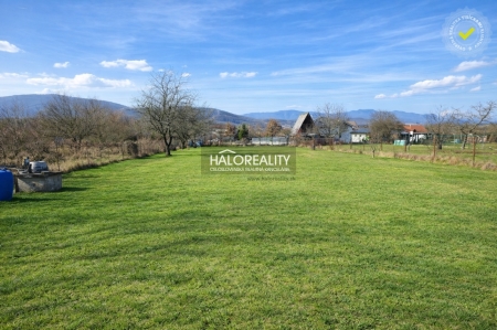 Predaj, pozemok pre rodinný dom   1221 m2 Zemianske Kostoľany - EXKLUZÍVNE HAL...