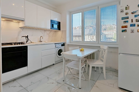 Predaj, dvojizbový byt Bratislava Nové Mesto, Jurajov dvor, Ukrajinská