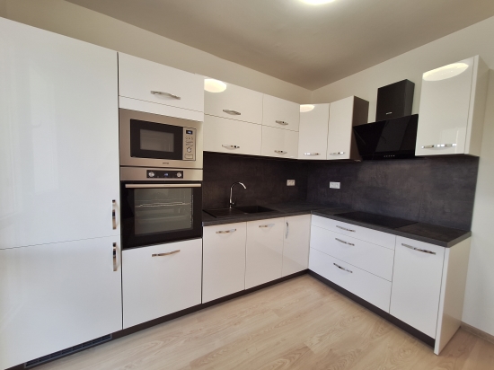 Predaj, trojizbový byt Bratislava Petržalka, Andrusovova ulica - EXKLUZÍVNE HALO REALITY