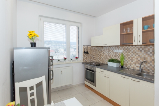 Prenájom, jednoizbový byt Bratislava Nové Mesto, Tehelná