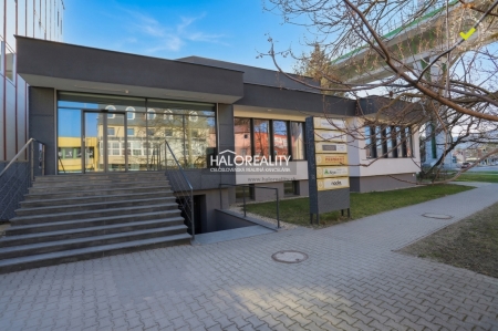 Predaj, polyfunkcia/obchodné priestory Považská Bystrica, Centrum - EXKLUZÍVNE...