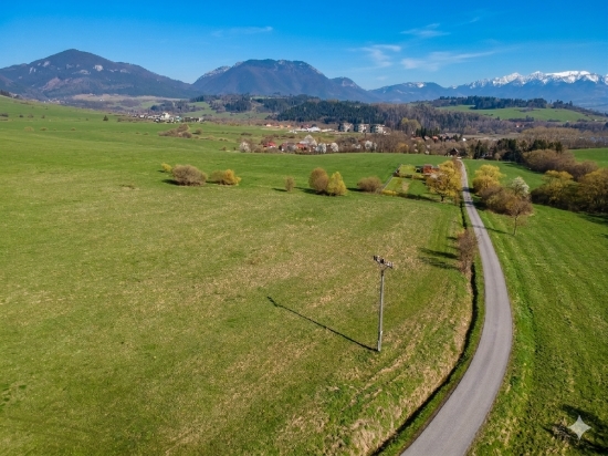 Predaj, rekreačný pozemok Bobrovník, 885 m2, len 500m od Liptovskej Mary - EXKLUZÍVNE HALO REALITY