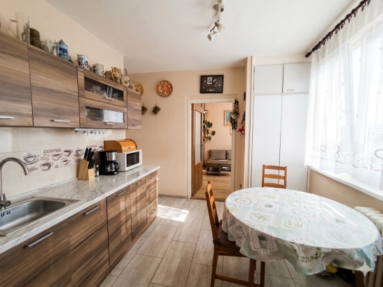 Predaj, dvojizbový byt Banská Štiavnica, 120 BYTOVKA - EXKLUZÍVNE HALO REALITY