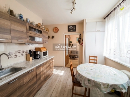 Predaj, dvojizbový byt Banská Štiavnica, 120 BYTOVKA - EXKLUZÍVNE HALO REALITY