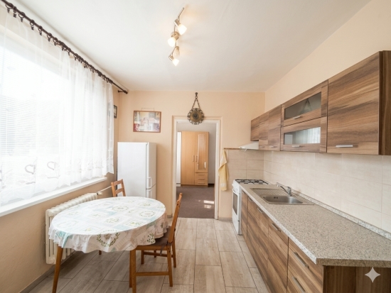 Predaj, dvojizbový byt Banská Štiavnica, 120 BYTOVKA - EXKLUZÍVNE HALO REALITY