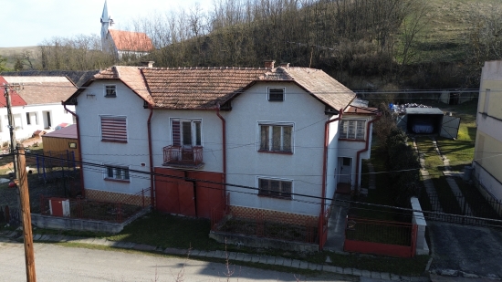 Predaj, rodinný dom Petrovce - EXKLUZÍVNE HALO REALITY