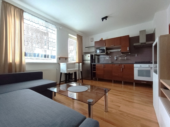 Prenájom, dvojizbový byt Hubice, 20 km od Bratislavy - EXKLUZÍVNE HALO REALITY