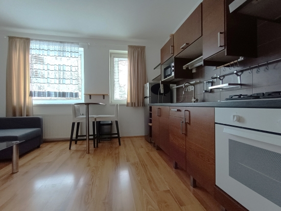 Prenájom, dvojizbový byt Hubice, 20 km od Bratislavy - EXKLUZÍVNE HALO REALITY