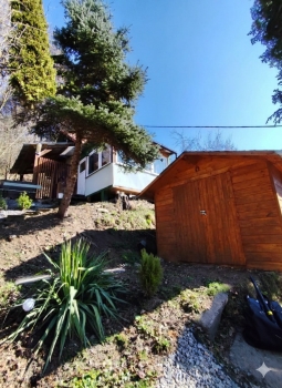 Predaj, chalupa Vyhne - EXKLUZÍVNE HALO REALITY