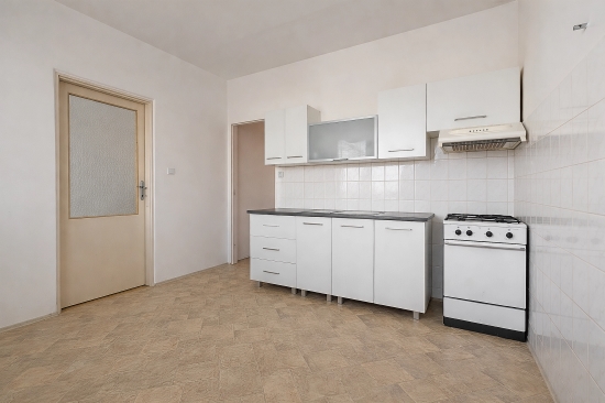 Predaj, trojizbový byt Nové Zámky, priestranný, slnečný - EXKLUZÍVNE HALO REALITY