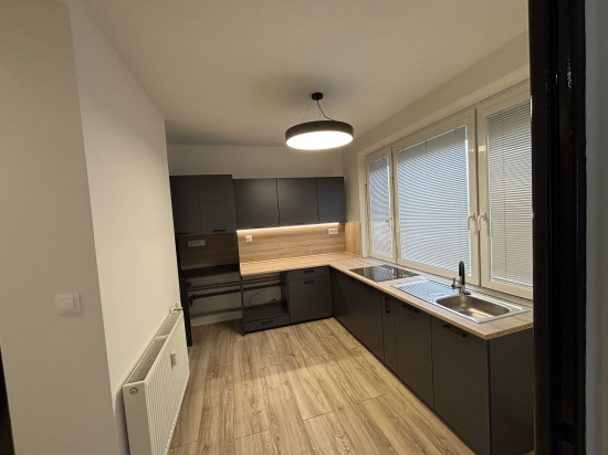 Predaj, trojizbový byt Lučenec