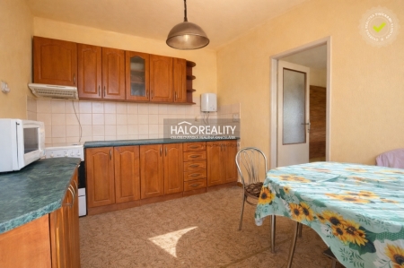 Predaj, rodinný dom Dvory nad Žitavou, päťizbový 