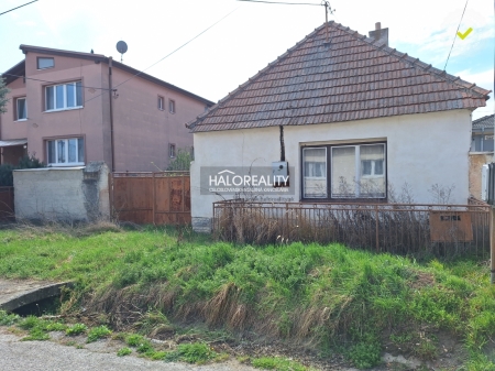 Predaj, pozemok pre rodinný dom   1468 m2 Dvorníky - EXKLUZÍVNE HALO REALITY