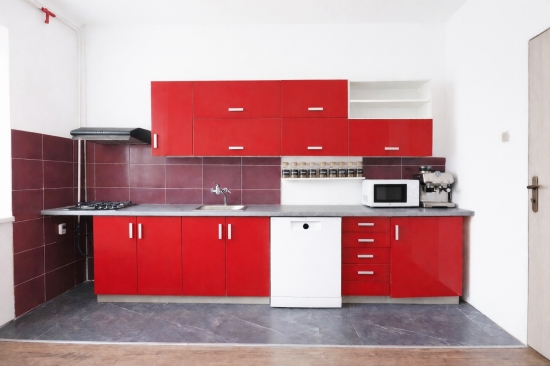 Predaj, rodinný dom Hul, päťizbový, čiastočná rekonštrukcia