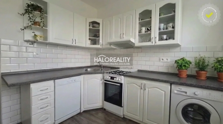 Predaj, trojizbový byt Sečovce, po rekonštrukcií, vo vyhľadávanej lokalite, k ...