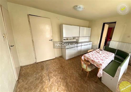 Predaj, rodinný dom Ohrady, Starší rodinný dom s veľkým pozemkom a ovocným sadom