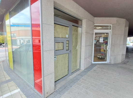 Prenájom, obchodný priestor Partizánske, Centrum - EXKLUZÍVNE HALO REALITY