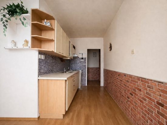 Predaj, dvojizbový byt Nové Zámky, pôvodný stav