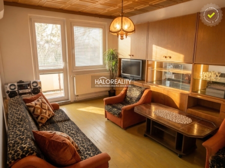 Predaj, trojizbový byt Smolenice, v centre obce, so záhradkou