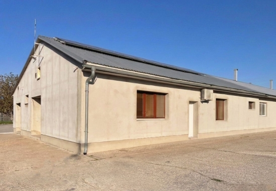 Predaj, výrobný priestor Veľký Meder, v priemyselnej zóne, možný odpočet DPH - EXKLUZÍVNE HALO REALITY