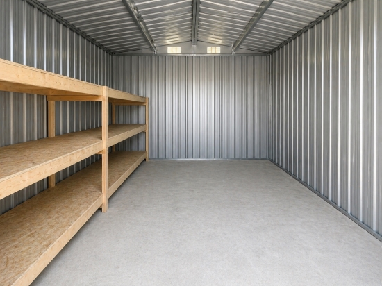 Predaj, rekreačný pozemok Komárno, s altánkom a zapusteným bazénom