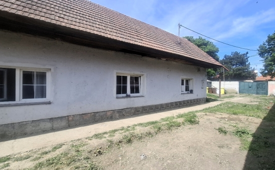 Predaj, dva rodinné domy na pozemku Hlohovec-Šulekovo, EXKLUZÍVNE HALO REALITY