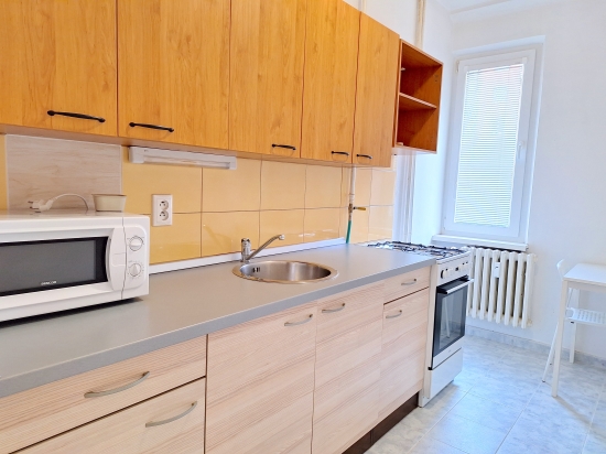 Prenájom, dvojizbový byt Bratislava Ružinov, Sklenárova ulica - EXKLUZÍVNE HALO REALITY