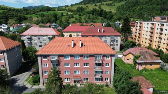 Predaj, päťizbový byt Tisovec, 2 byty + garáž - EXKLUZÍVNE HALO REALITY
