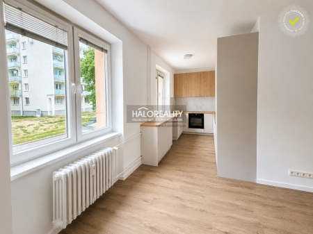 Predaj, trojizbový byt Bratislava Ružinov, Štrkovec