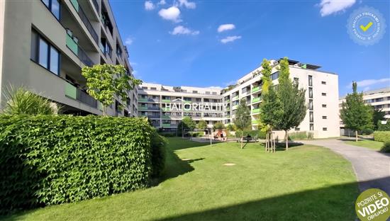 Predaj, štvorizbový strešný byt Trnava, terasa 54 m2 s panoramatickým výhľadom - EXKLUZÍVNE HALO REALITY