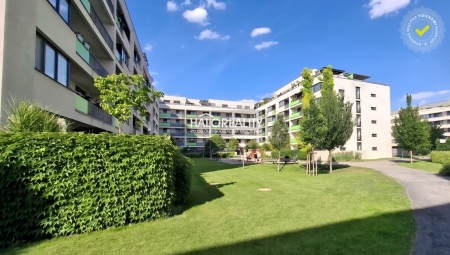 Predaj, štvorizbový strešný byt Trnava, terasa 54 m2 s panoramatickým výhľadom...