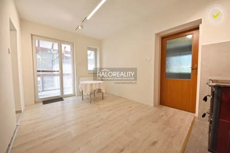 Prenájom, rodinný dom Nová Baňa - EXKLUZÍVNE HALO REALITY
