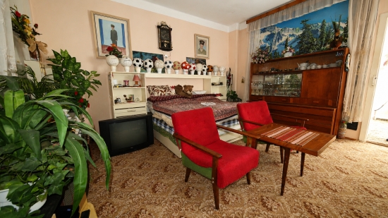 Predaj, rodinný dom Imeľ, štvorizbový, priestranný pozemok