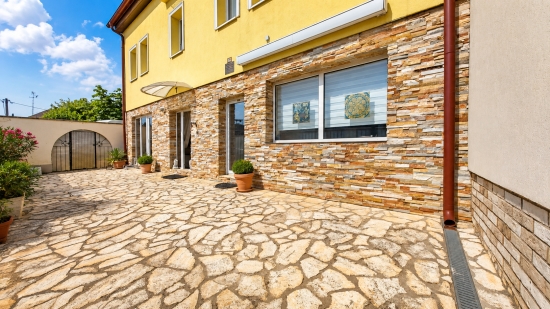 Prenájom, kancelársky priestor Nové Zámky, 52 m2, klimatizovaný - EXKLUZÍVNE HALO REALITY