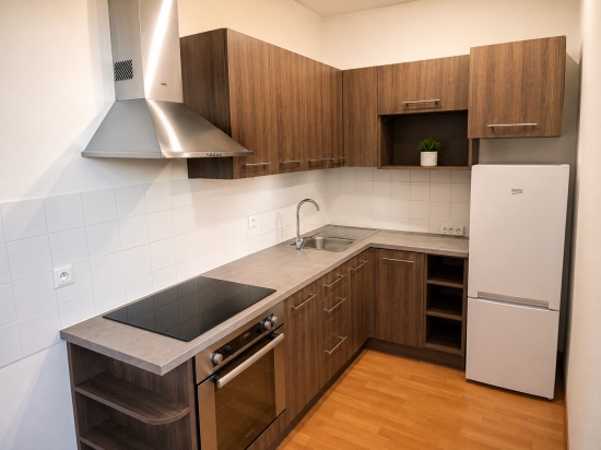 Predaj, jednoizbový byt Bratislava Petržalka, Vyšehradská,18 ročná stavba