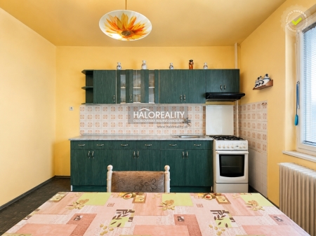 Predaj, rodinný dom Hurbanovo, časť Bohatá, štvorizbový, dvojpodlažný