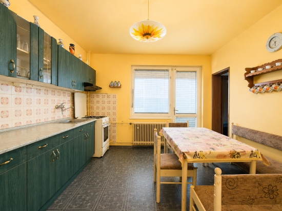 Predaj, rodinný dom Hurbanovo, časť Bohatá, štvorizbový, dvojpodlažný